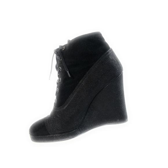 Stuart Weitzman Suede Stingray Wedge Booties 7 M - Picture 2 of 8